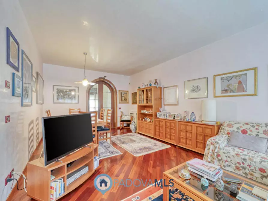 Immagine 4 di Villa in vendita  in Via Sebastiano Giacomelli a Padova