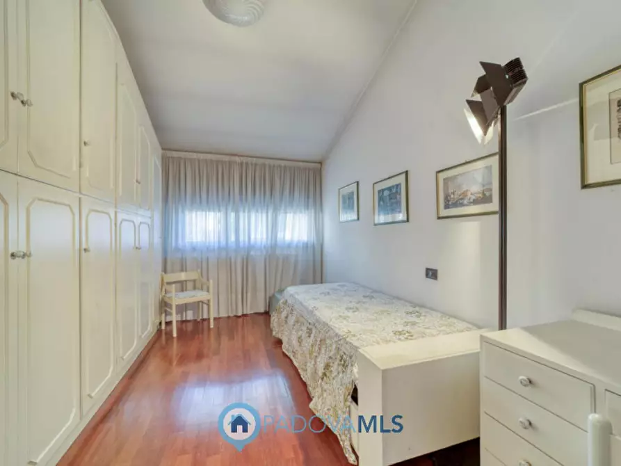 Immagine 30 di Villa in vendita  in Via Sebastiano Giacomelli a Padova