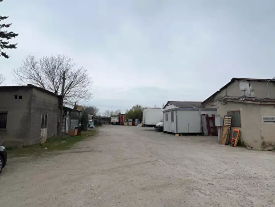 Immagine 2 di Capannone industriale in vendita  in Strada la Grezzanella a Villafranca Di Verona
