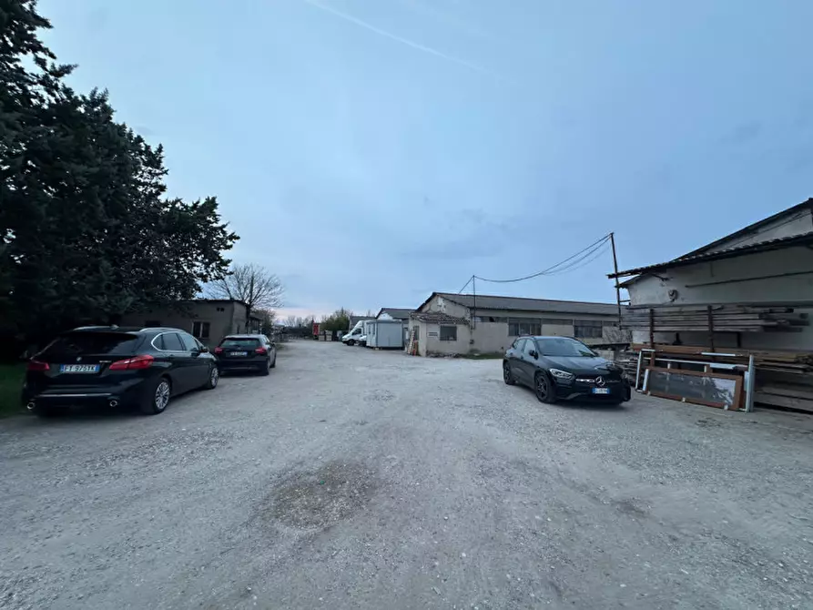 Immagine 9 di Capannone industriale in vendita  in Strada la Grezzanella a Villafranca Di Verona