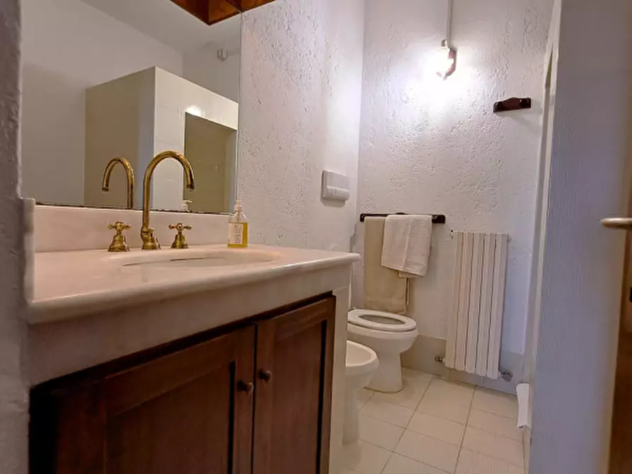 Immagine 35 di Rustico / casale in vendita  a Magione