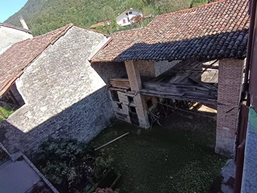 Immagine 39 di Villa in vendita  in Via Riosecco a Travesio