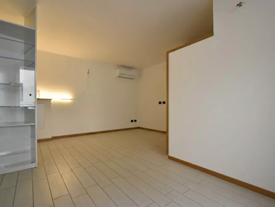 Immagine 16 di Appartamento in vendita  a Bussolengo