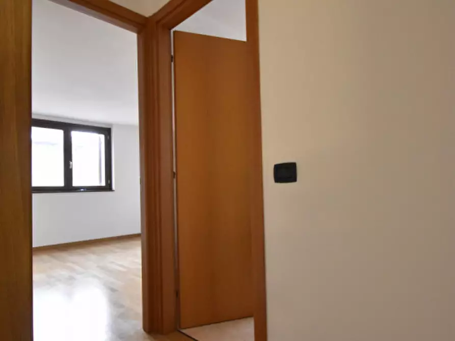 Immagine 17 di Appartamento in vendita  a Bussolengo