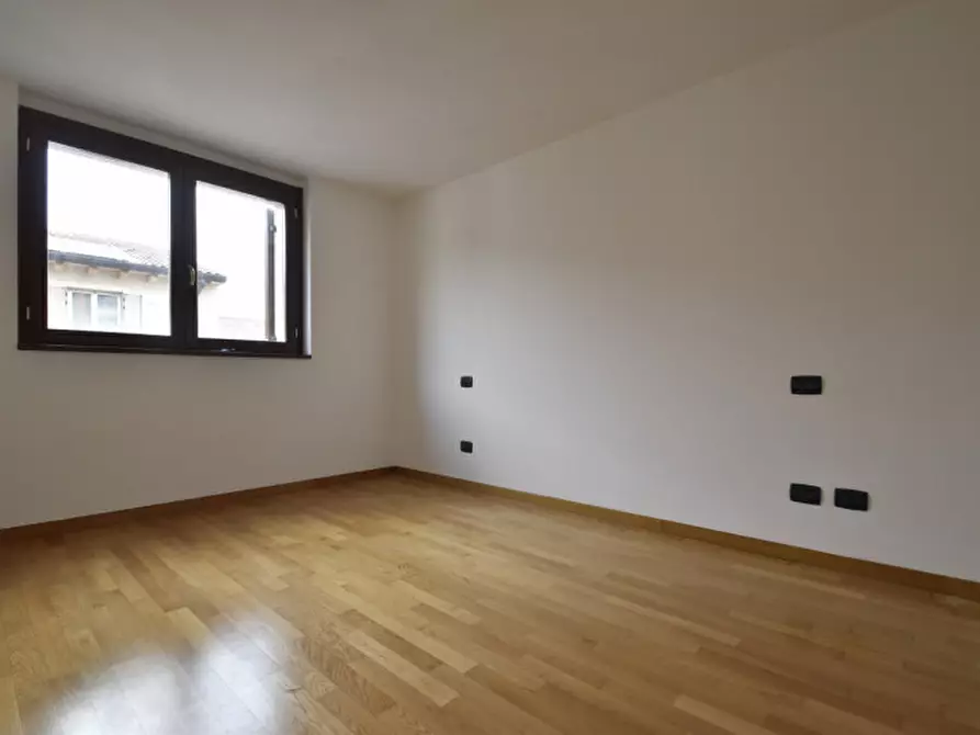 Immagine 21 di Appartamento in vendita  a Bussolengo