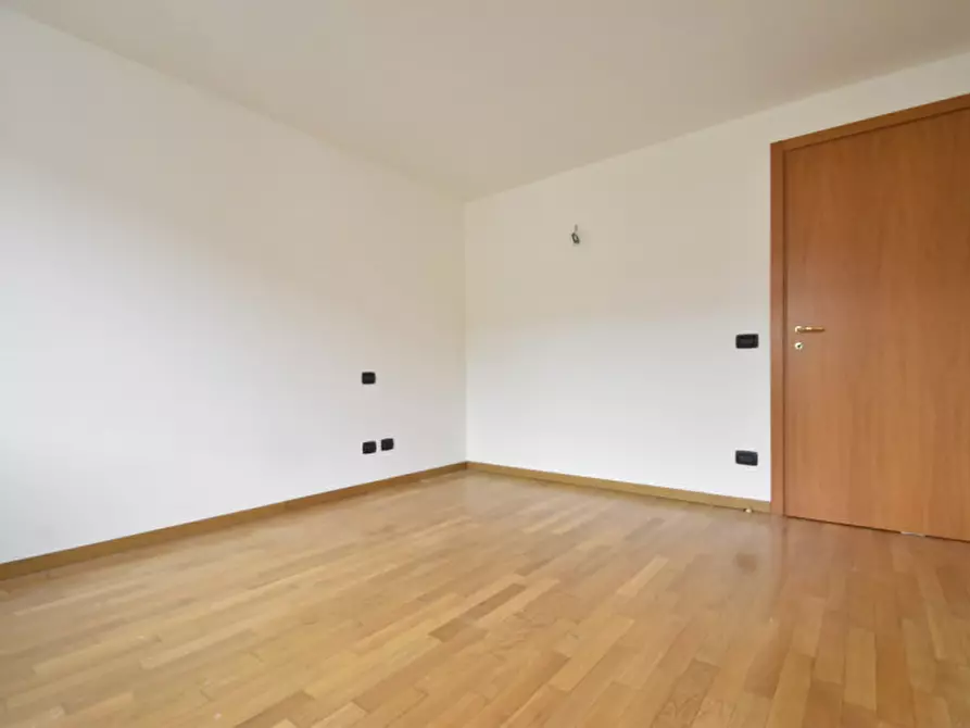 Immagine 23 di Appartamento in vendita  a Bussolengo
