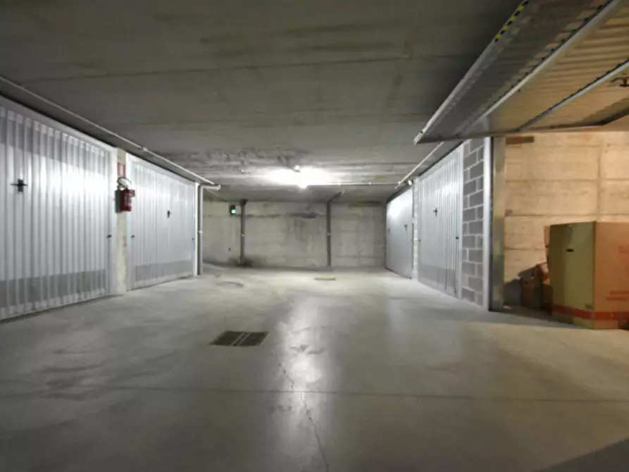 Immagine 25 di Appartamento in vendita  a Bussolengo