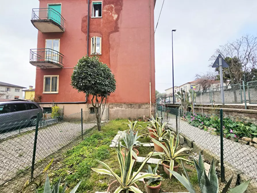 Immagine 17 di Appartamento in vendita  in VIA SARTORI BOROTTO a Este