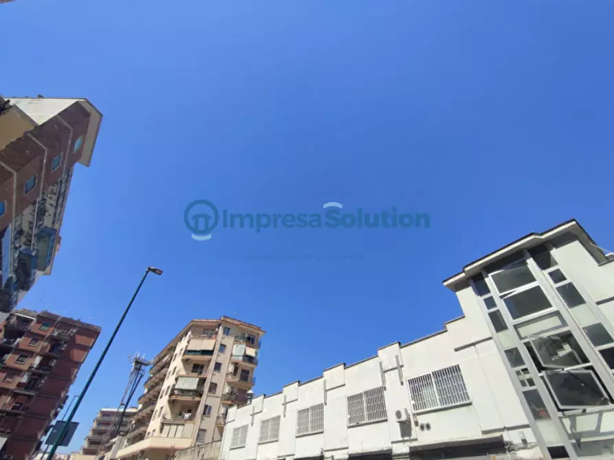 Immagine 2 di Negozio in affitto  in Via Vecchia Poggioreale a Napoli