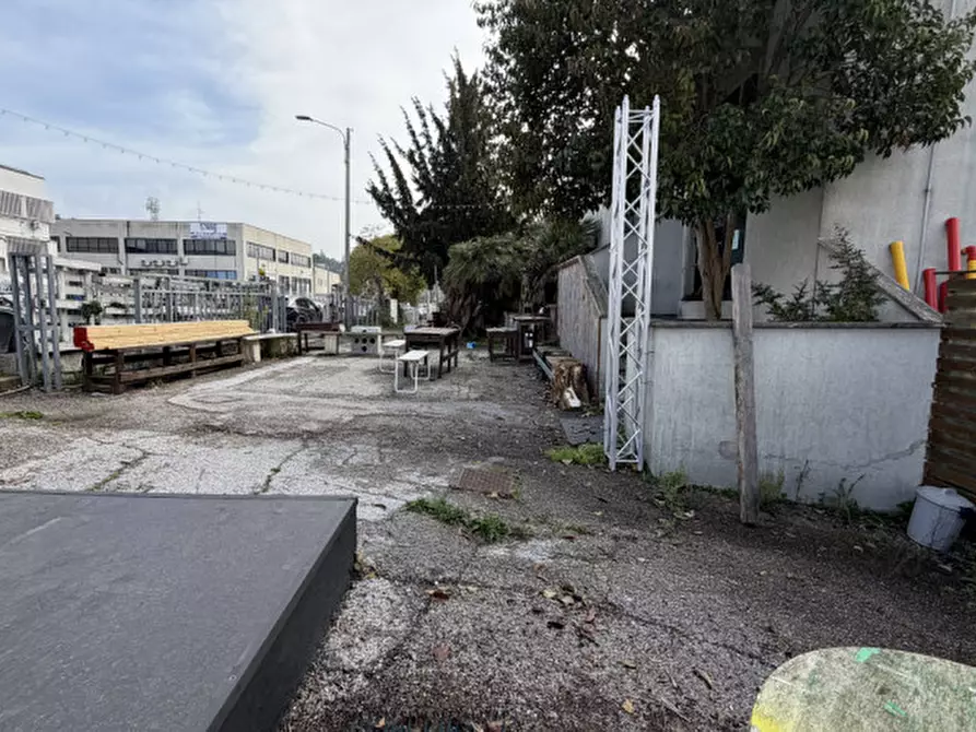 Immagine 4 di Capannone industriale in vendita  in VIA TOMBESI a Ancona