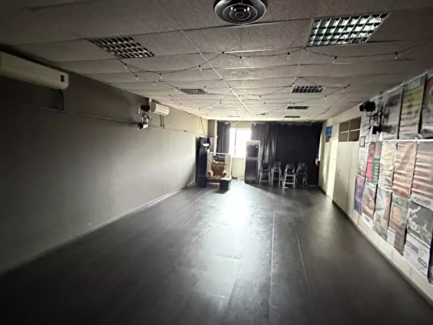 Immagine 17 di Capannone industriale in vendita  in VIA TOMBESI a Ancona