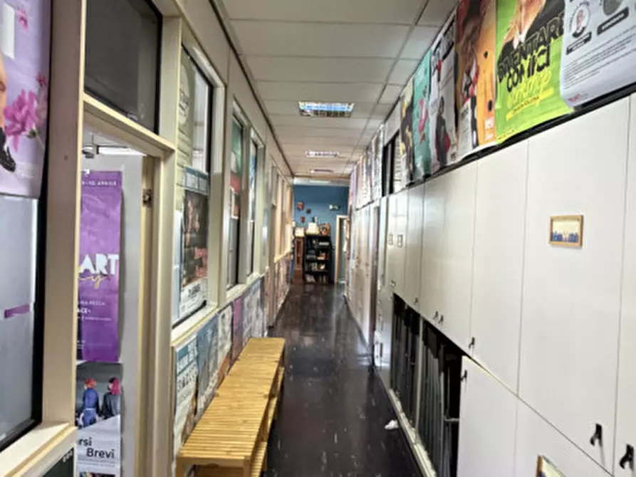 Immagine 18 di Capannone industriale in vendita  in VIA TOMBESI a Ancona