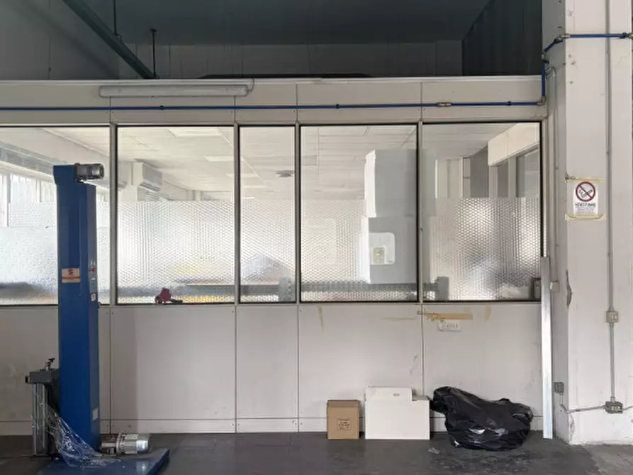 Immagine 28 di Capannone industriale in vendita  in VIA TOMBESI a Ancona