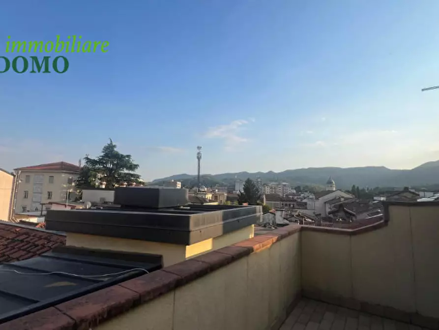 Immagine 1 di Attico in affitto  in schio   centro a Schio