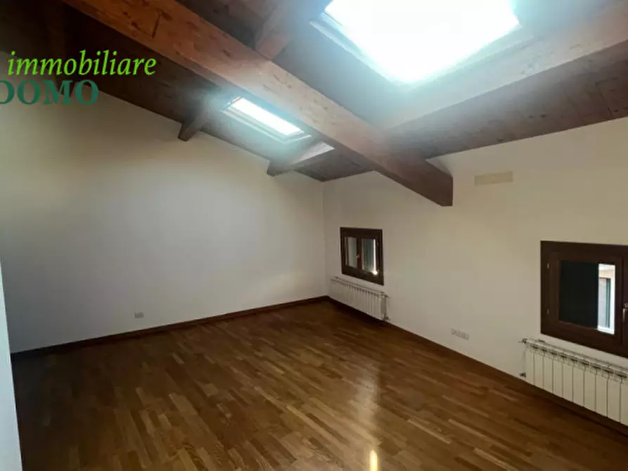 Immagine 9 di Attico in affitto  in schio   centro a Schio