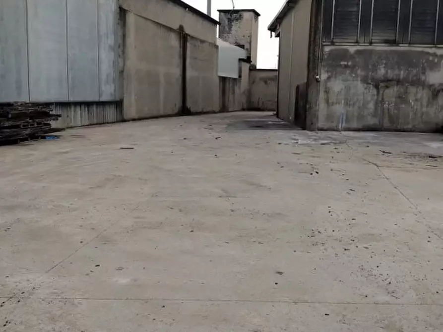 Immagine 4 di Capannone industriale in vendita  in Via Montorso a Arzignano
