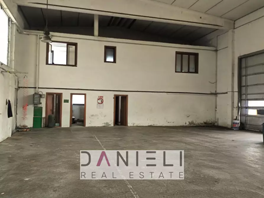 Immagine 10 di Capannone industriale in vendita  in Via Montorso a Arzignano
