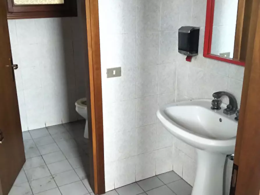 Immagine 17 di Capannone industriale in vendita  in Via Montorso a Arzignano