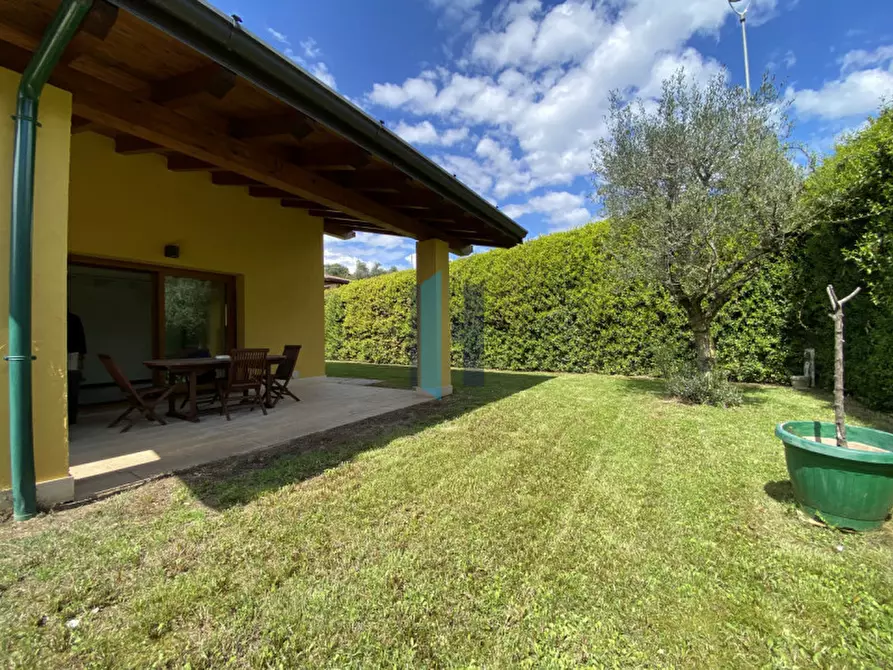 Immagine 2 di Villa in vendita  in Via San Rocco 22 a Soiano Del Lago