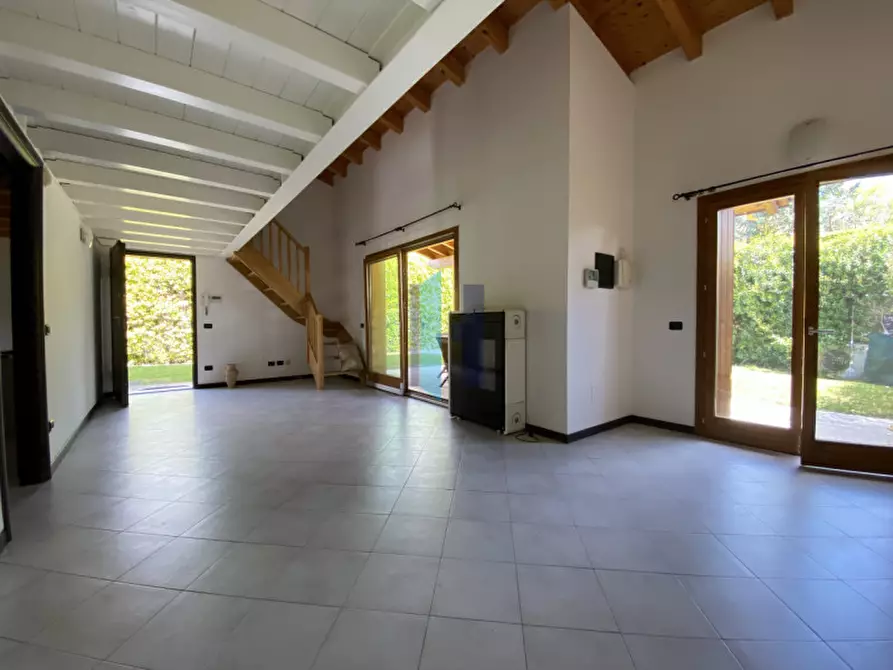 Immagine 10 di Villa in vendita  in Via San Rocco 22 a Soiano Del Lago