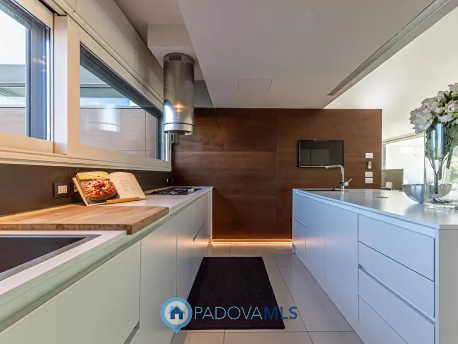 Immagine 5 di Villa in vendita  a Noventa Padovana