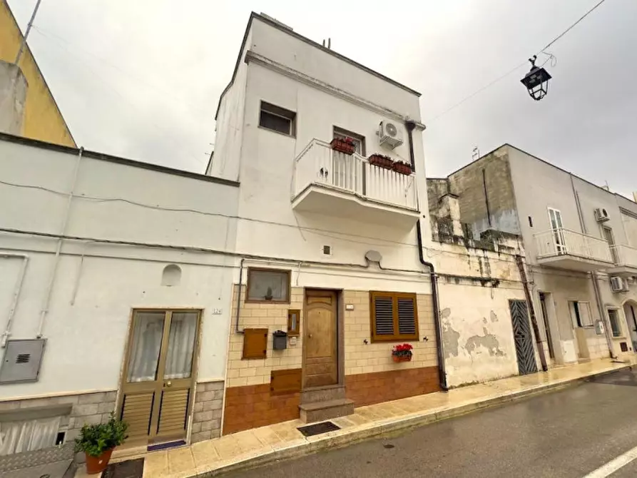 Immagine 1 di Casa indipendente in vendita  in Via Regina Margherita, 126, Montemesola TA, Italia a Taranto
