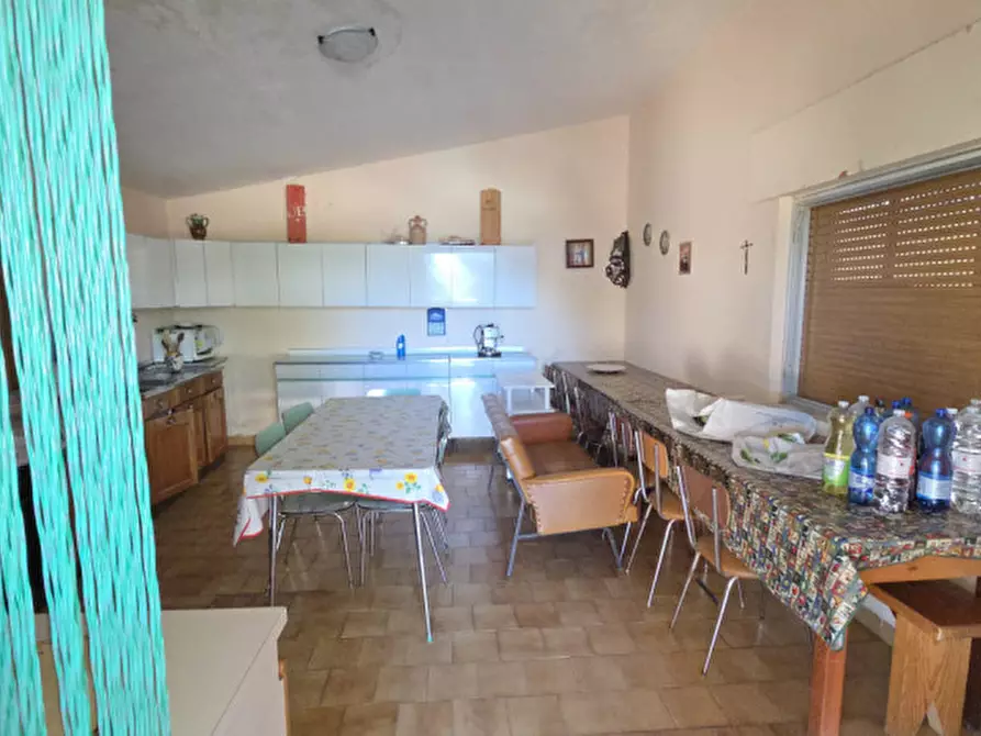 Immagine 2 di Villa in vendita  a Andria