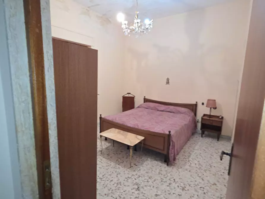 Immagine 4 di Villa in vendita  a Andria