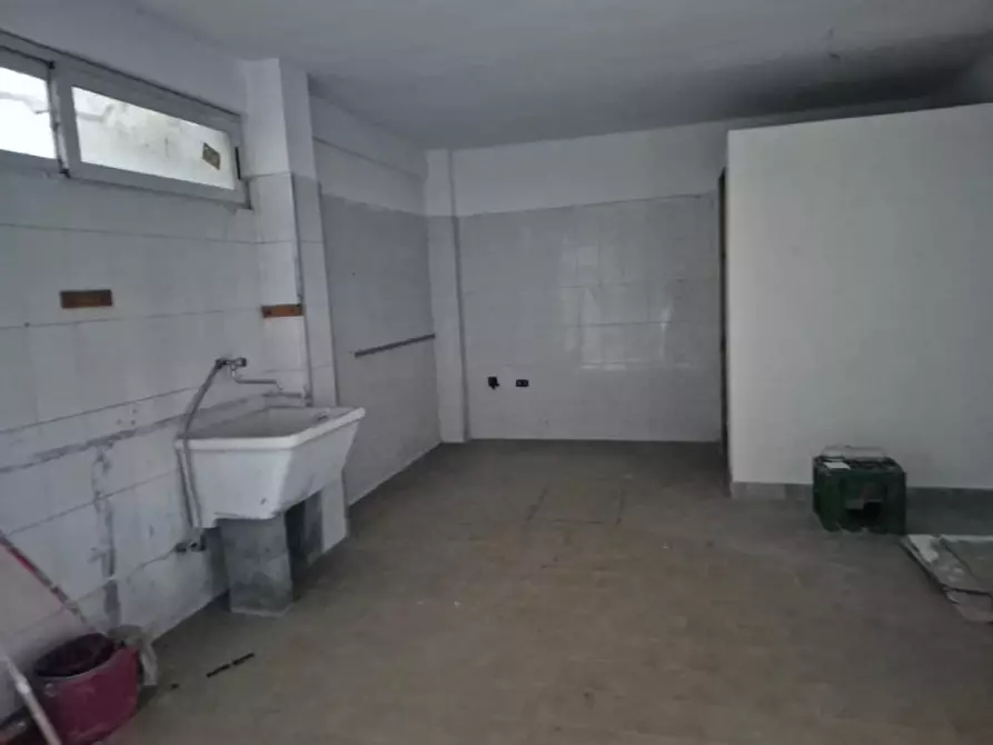 Immagine 1 di Magazzino in vendita  a Quartu Sant'elena
