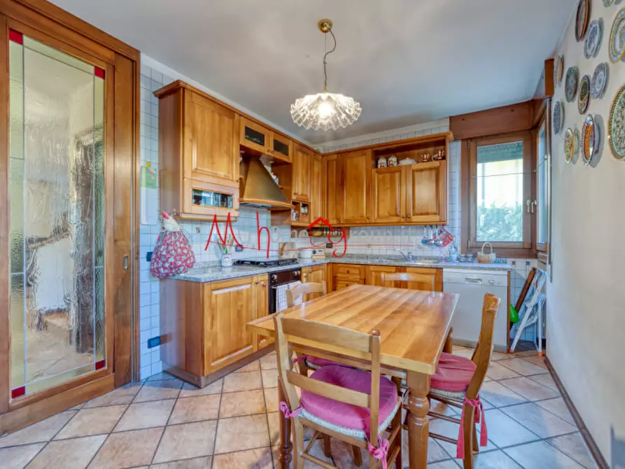 Immagine 3 di Villa in vendita  in via Campania a Rubano