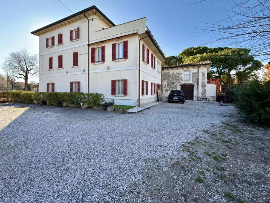Immagine 4 di Hotel in vendita  in Via Milano 48 a Peschiera Del Garda