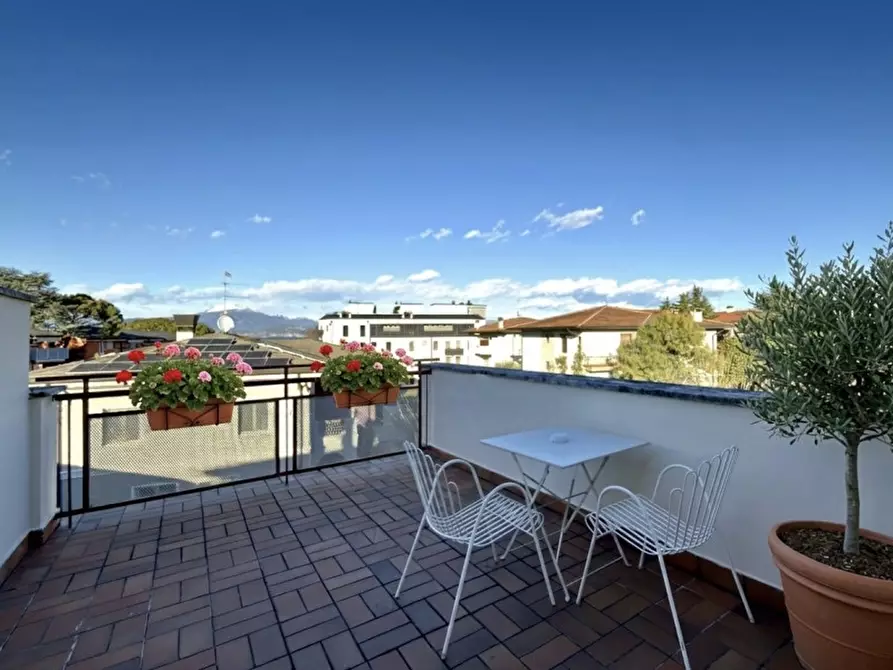 Immagine 9 di Hotel in vendita  in Via Milano 48 a Peschiera Del Garda