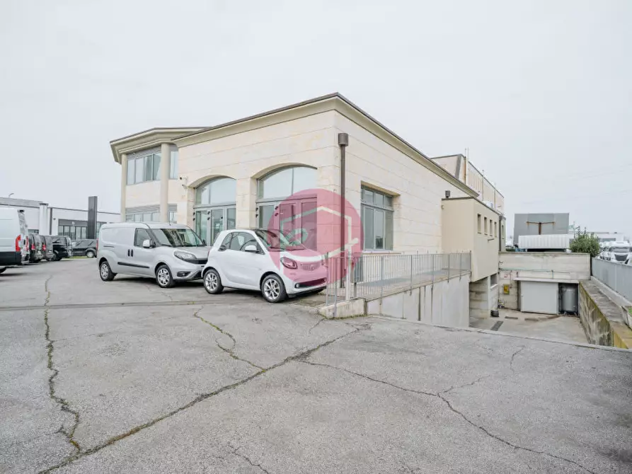 Immagine 17 di Capannone industriale in affitto  a Santarcangelo Di Romagna