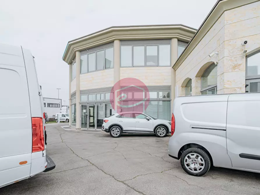 Immagine 18 di Capannone industriale in affitto  a Santarcangelo Di Romagna