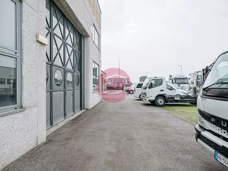 Immagine 22 di Capannone industriale in affitto  a Santarcangelo Di Romagna