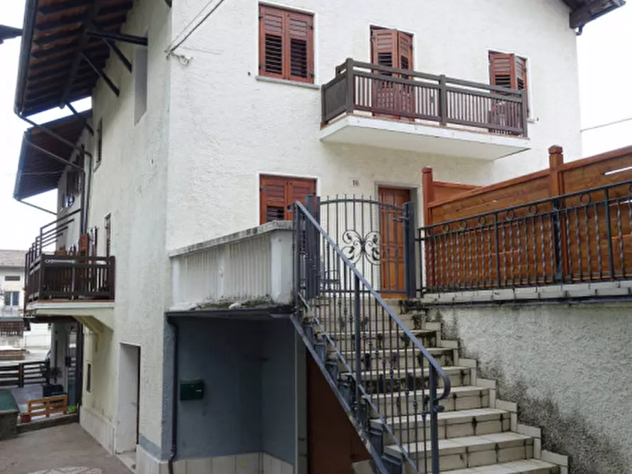 Immagine 1 di Villetta a schiera in vendita  in Sporminore, via Lovernatico a Sporminore