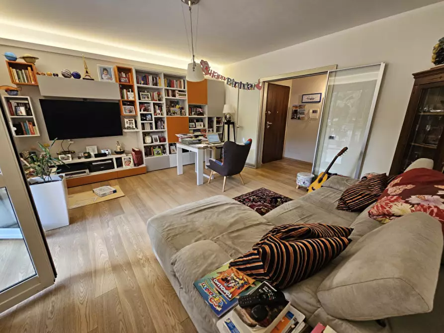 Immagine 3 di Appartamento in vendita  in Via Montenotte a Savona