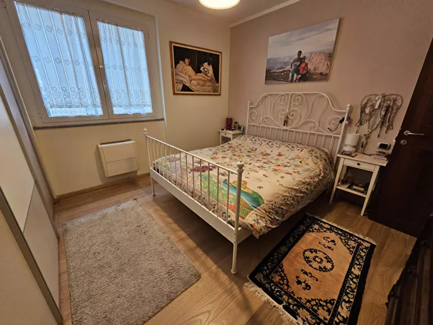 Immagine 14 di Appartamento in vendita  in Via Montenotte a Savona