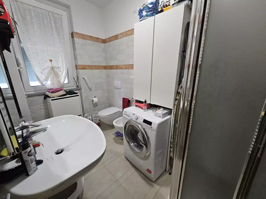 Immagine 18 di Appartamento in vendita  in Via Montenotte a Savona