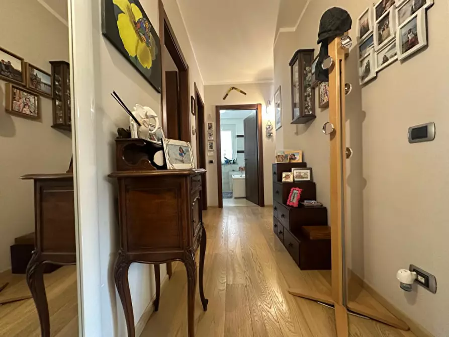 Immagine 19 di Appartamento in vendita  in Via Montenotte a Savona