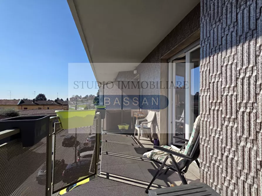 Immagine 13 di Appartamento in vendita  in Via Varesina 5 a Jerago Con Orago