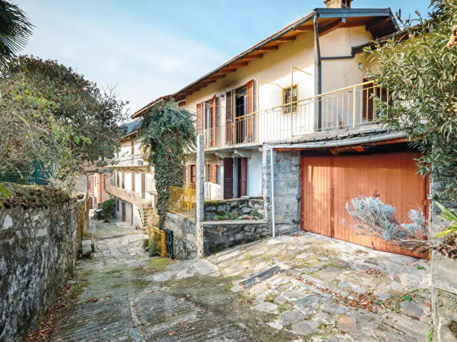 Immagine 1 di Casa indipendente in vendita  in Vicolo Ottavo 11 a Mergozzo