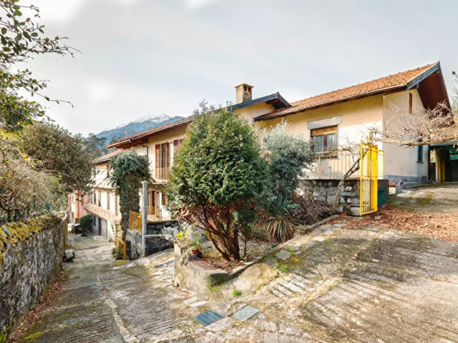 Immagine 33 di Casa indipendente in vendita  in Vicolo Ottavo 11 a Mergozzo