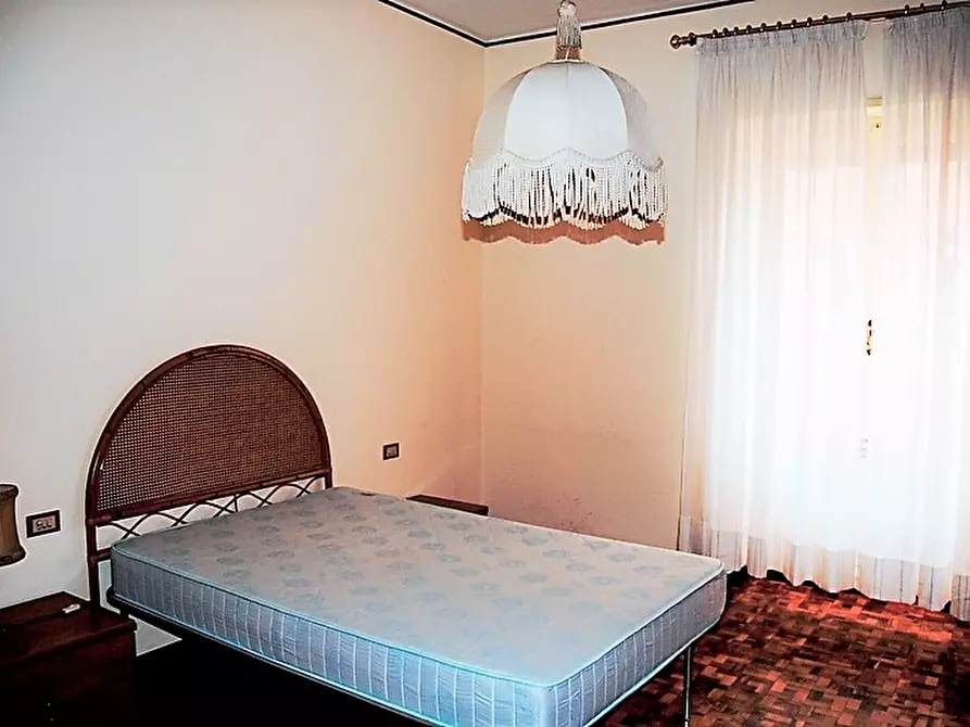 Immagine 9 di Appartamento in vendita  in Via Luigi Mancinelli a Roma