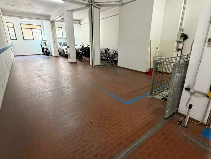 Immagine 5 di Garage in affitto  in Via Bersaglieri 5/D a Bologna