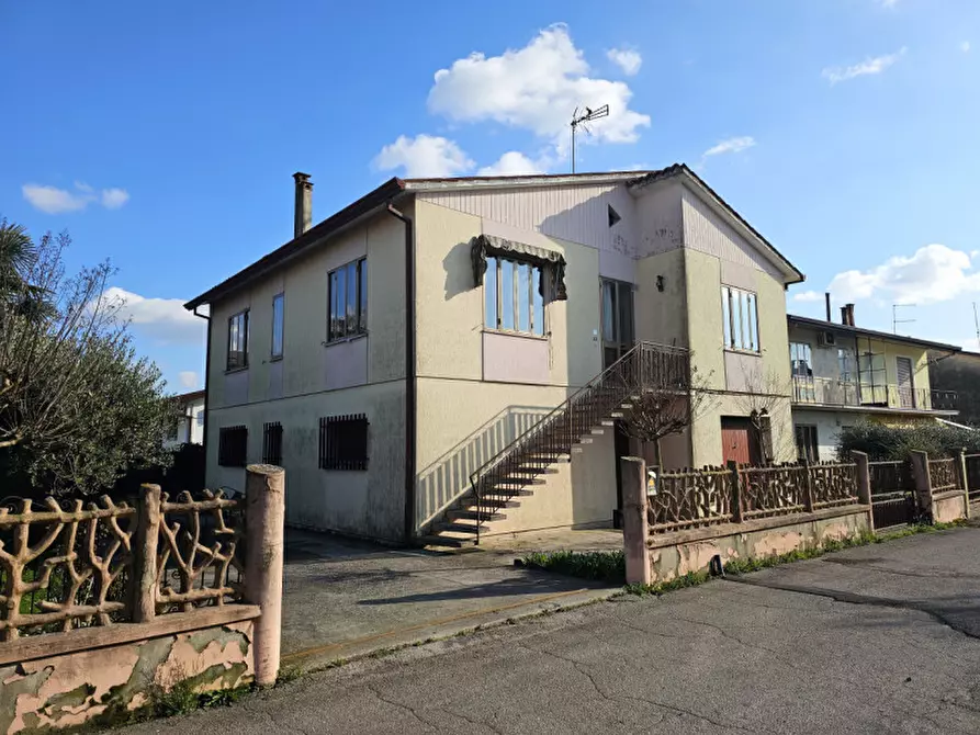 Immagine 2 di Casa indipendente in vendita  in Via Giuseppe Mazzini a Pontelongo