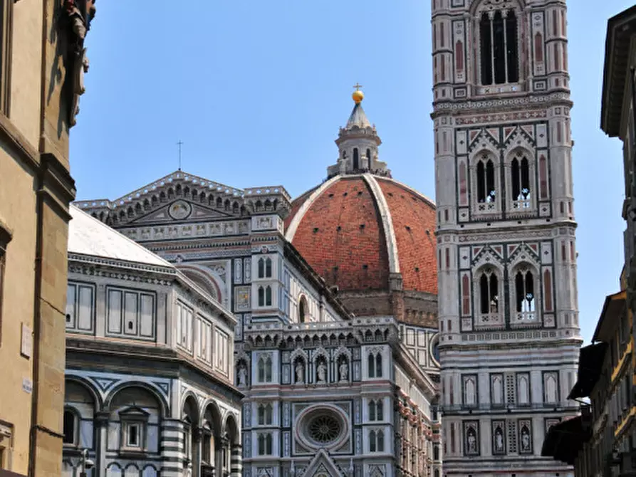 Immagine 2 di Attività commerciale in vendita  in PIAZZA DEL DUOMO a Firenze