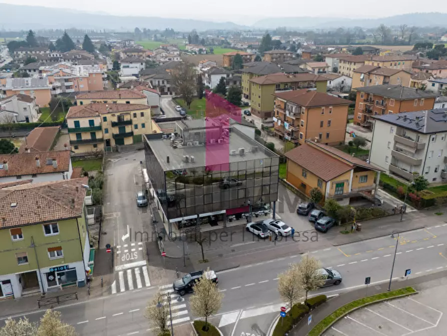 Immagine 2 di Ufficio in vendita  in Via Casoni 2 a Torri Di Quartesolo