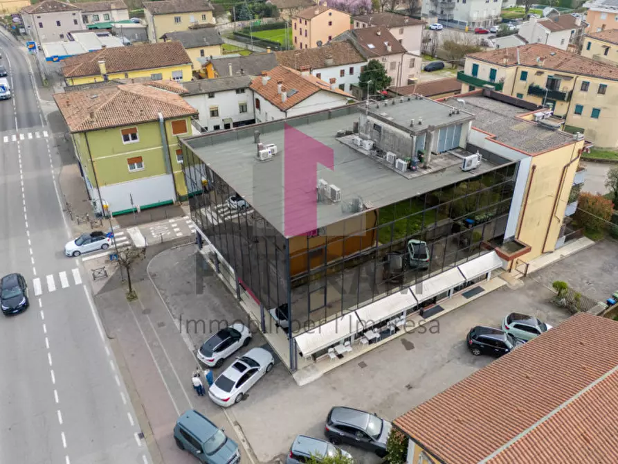 Immagine 3 di Ufficio in vendita  in Via Casoni 2 a Torri Di Quartesolo