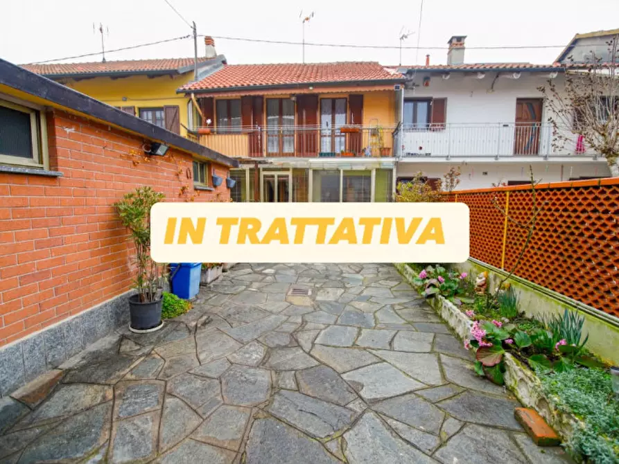 Immagine 1 di Casa indipendente in vendita  in via roveglia ruffini 25 a Leini